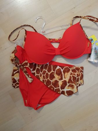 Bikini 36 A Beach Secret