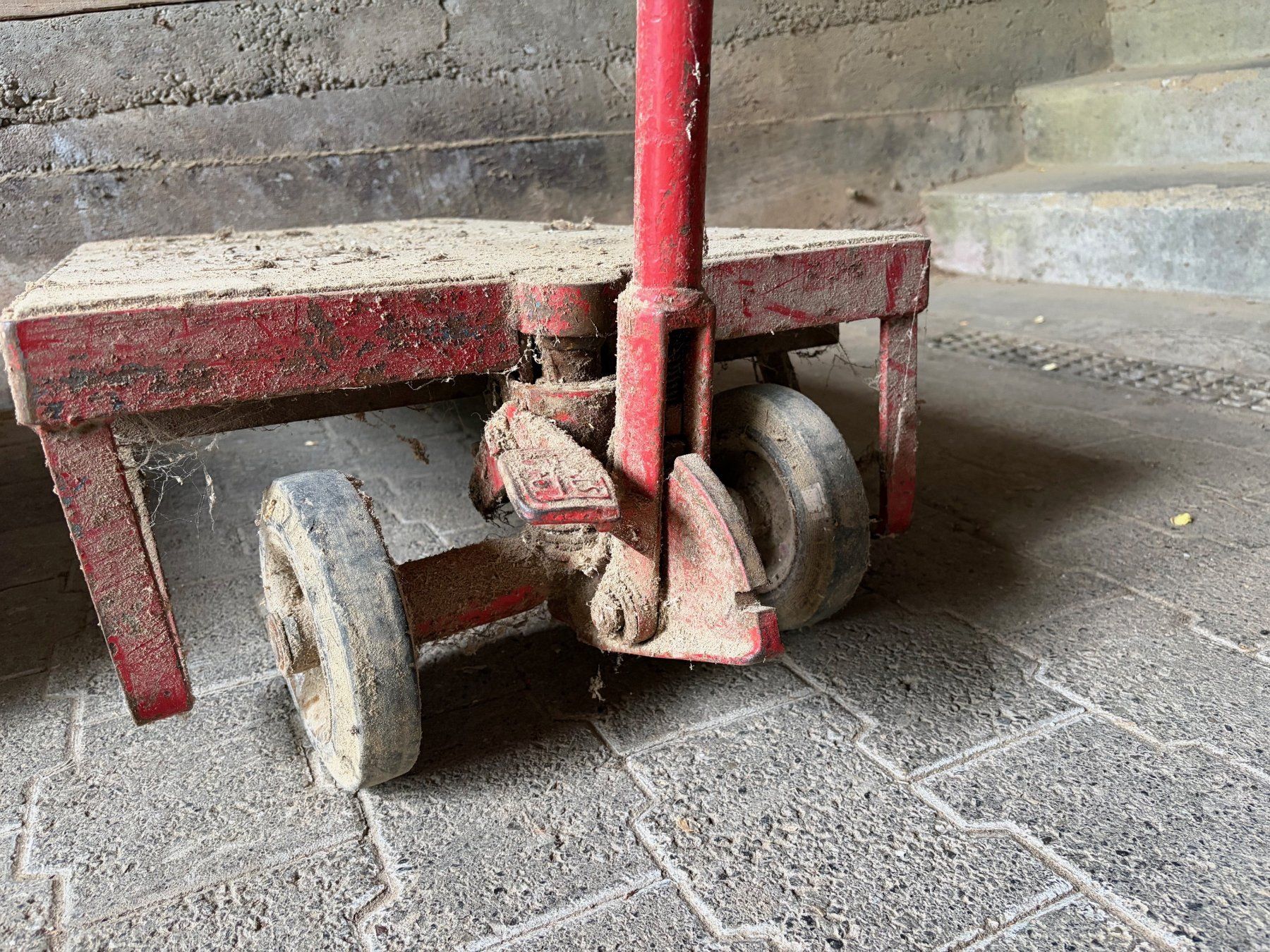 Tutti gli attrezzi: Wagen aus der Werkstatt – Usato da Rothrist venduto da SchHunWerGmbH 4