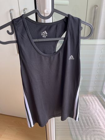 Adidas Sporttop schwarz Gr. 40