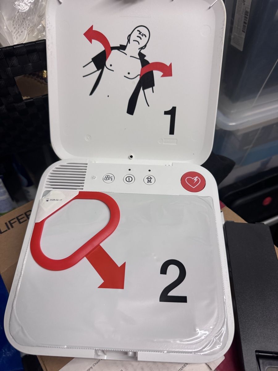 Medizinische Geräte: Defibrillator LIFEPAK CR2 mit Notfalltasche neu – Gebraucht aus Selzach von Twei1007 1