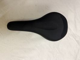 Fahrradsattel schwarz ergonomisch neu