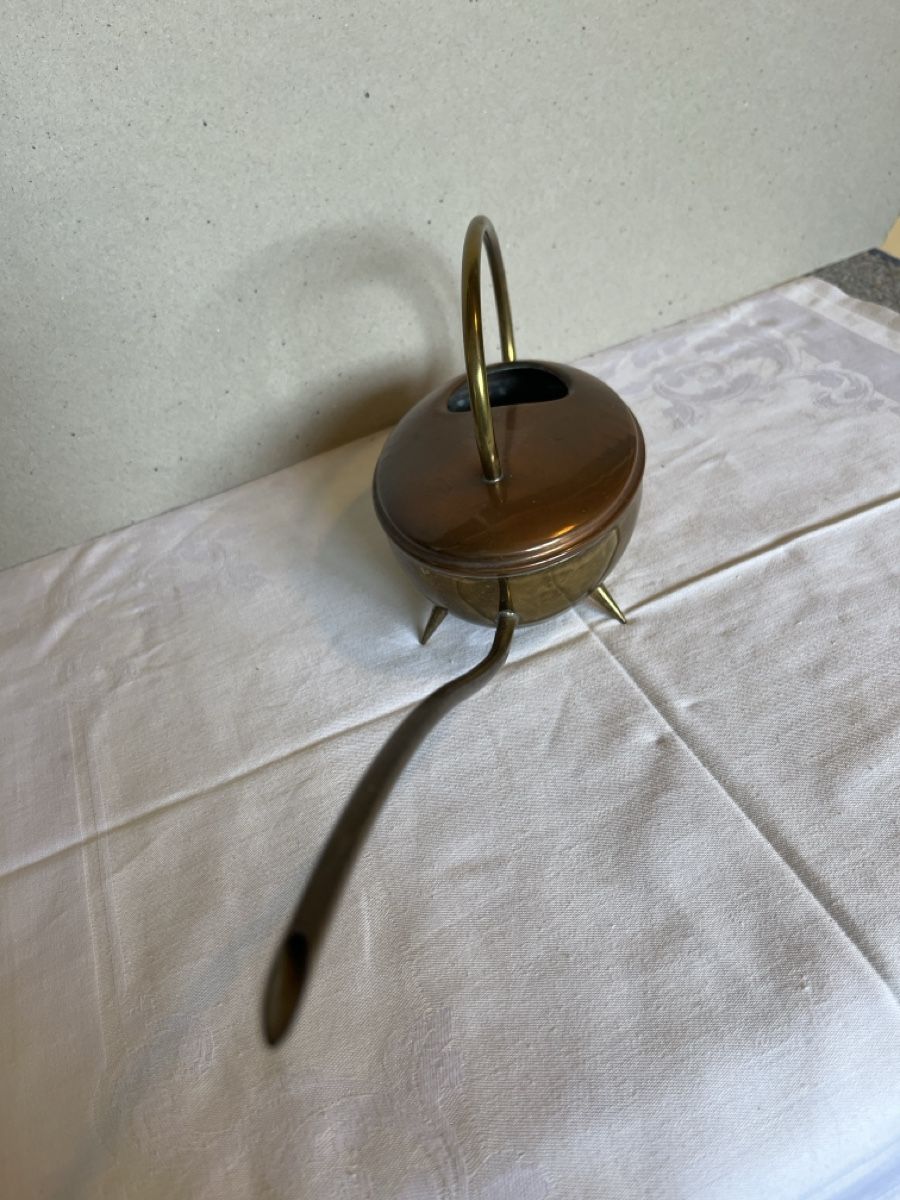 Tutte le decorazioni: Kleine Mid Century Giesskanne Kupfer Messing – Usato da Münchenstein venduto da Sozial_Labor_Brocki 3