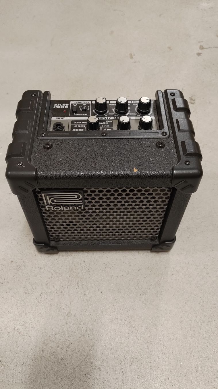 Roland Amplificatori: Roland Cube Verstärker – Usato da Zürich venduto da venyla