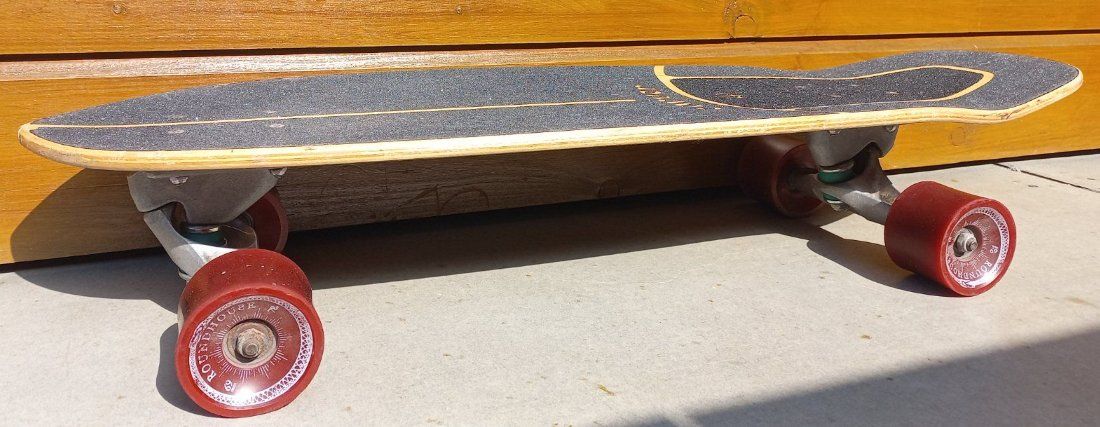 Skateboards: schönes Surfskate von Carver – Usato da Beckenried venduto da Wmarcie 2