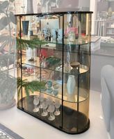 FIAM Vitrine «Palladio» aus gebogenem Glas