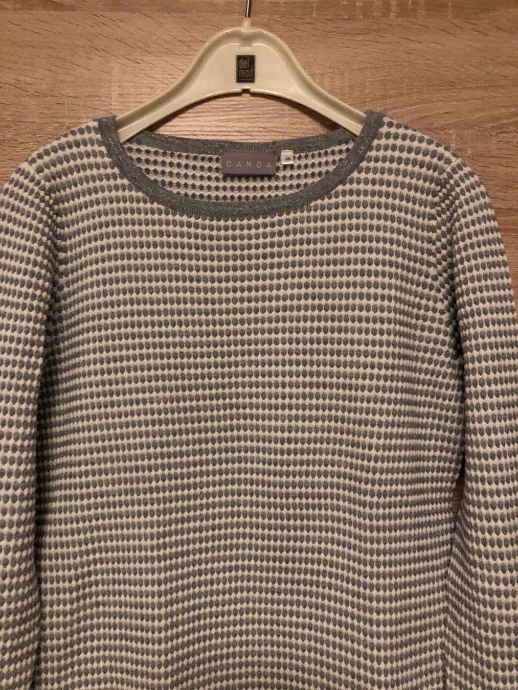 Pullover & Sweatshirts: Pull – Gebraucht aus Lausanne von naranjo 1