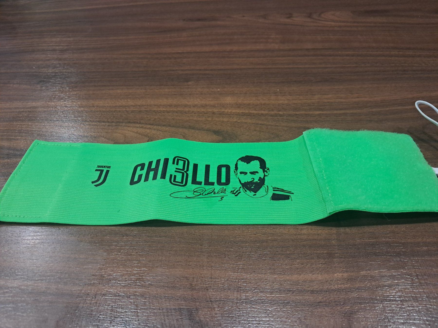Sonstiges zum Basteln & Handarbeiten: Captain Binde Chiellini – Neu (gemäss Beschreibung) aus Mönthal von Pmaverick