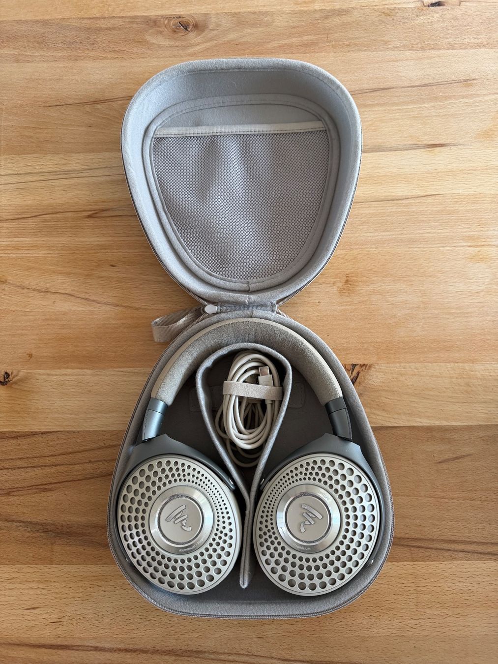 Focal Casques audio: Focal Bathys, Bluetooth Kopfhörer mit Active Noise Cancel – D'occasion à Wädenswil par robgi_1975