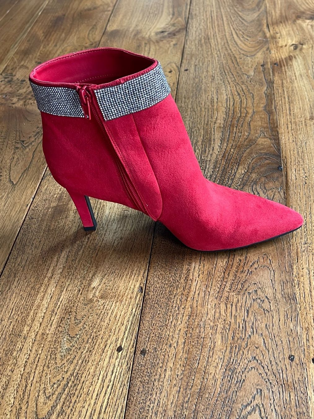 Damenschuhe: Stiefeletten – Neu (gemäss Beschreibung) aus Stallikon von nirakhtugarev 1