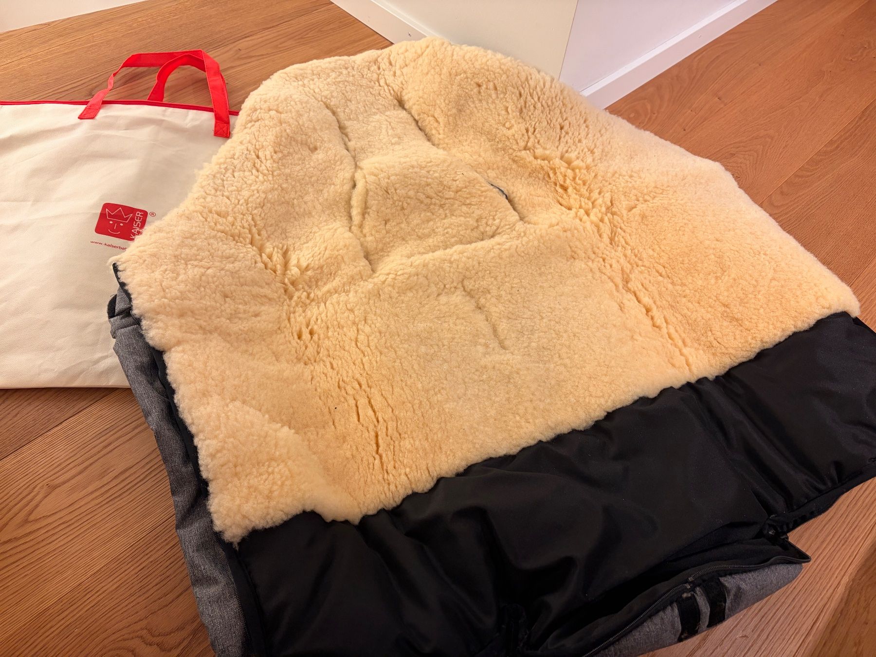 Kaiser Sacchi a pelo: Kaiser Lammfell Fusssack Iglu – Usato da Ebmatingen venduto da anniussi 1