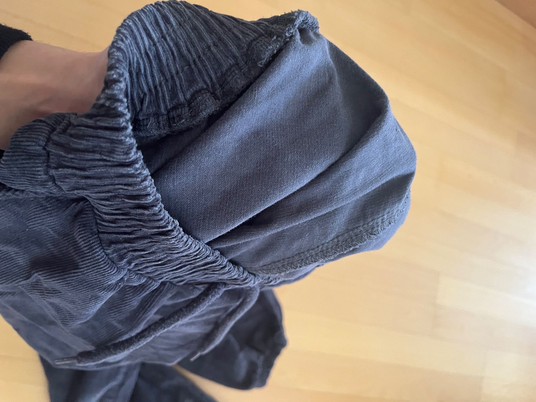 Pantaloni: Mädchen Hose Gr 11-12 – Usato da Olten venduto da B_Leonie 1