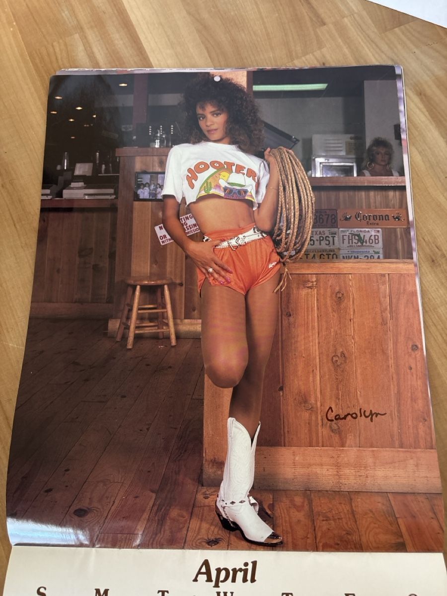 Kalender: Hooters Kalender von 1990 – Gebraucht aus Rümlang von euqinom16 6
