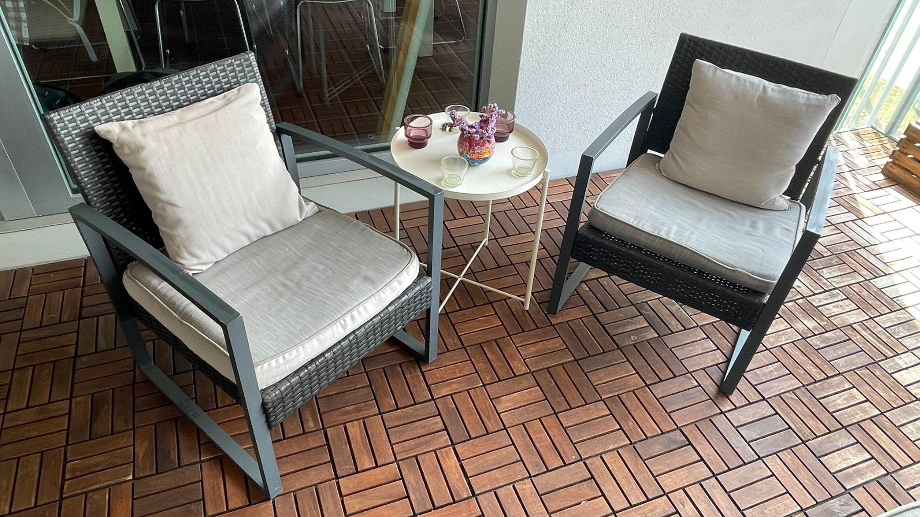 Set di tavolo e panche: Lounge Balkonmöbel Set 4-teilig mit Kissen – Usato da Glattpark(Opfikon) venduto da Carpri 4