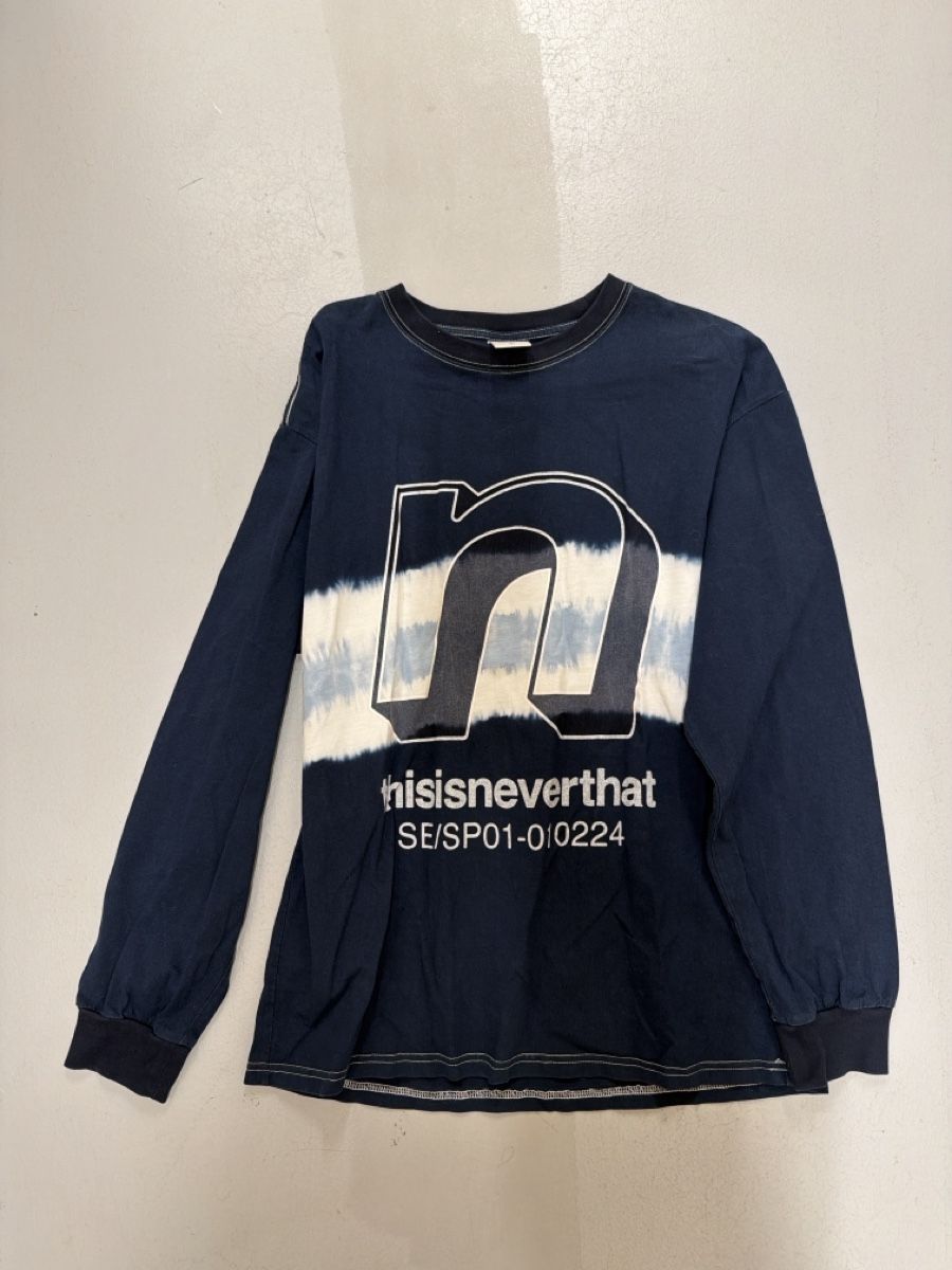 Maglioni & Felpe: thisisneverthat Longsleeve blau Grösse L Baumwolle – Usato da Samstagern venduto da UM94