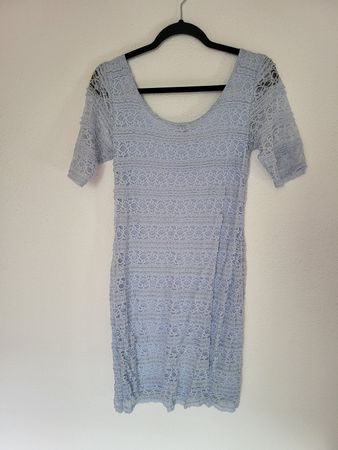 Spitzenkleid hellblau Gr. 38