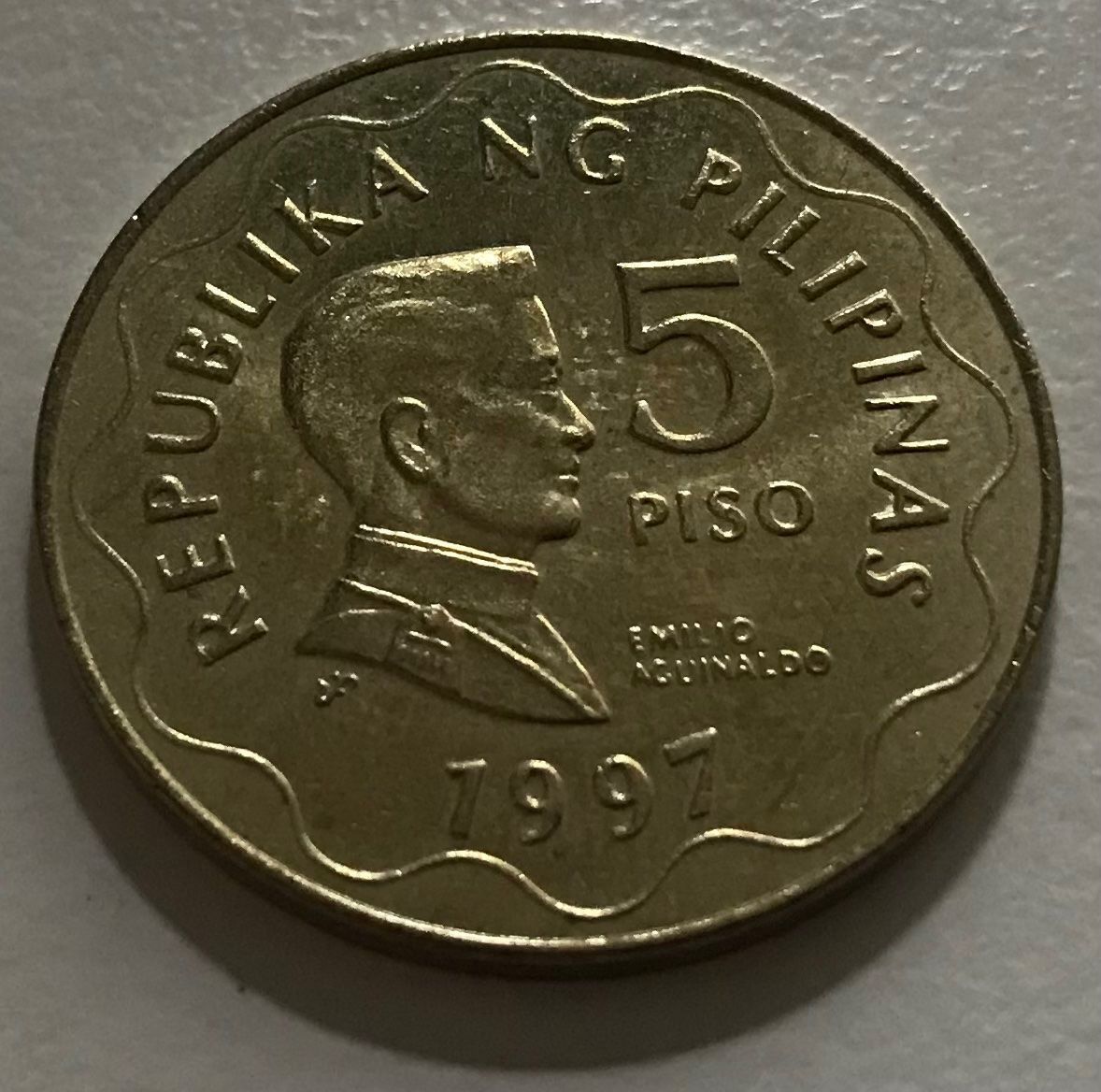 Tutti le monete: Philippinen 5 Piso 1997 – Usato da Algetshausen venduto da Carrhard