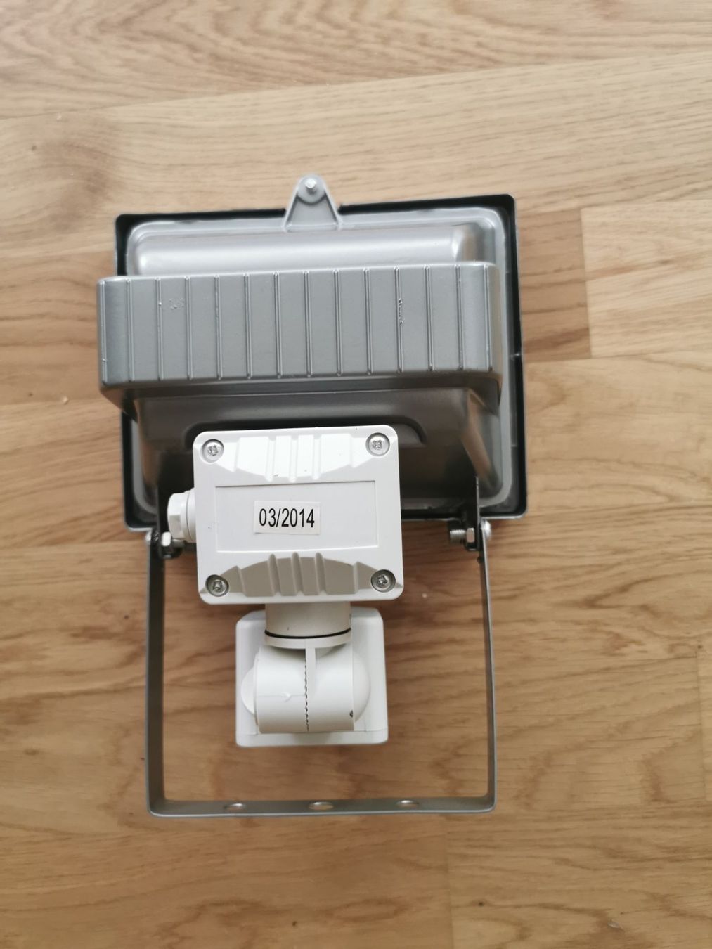 Lampade: 2 Stück, Halogenstrahler mit Bewegungsmelder. – Nuovo e nell'imballaggio originale da Pfäffikon SZ venduto da Maijecka 1