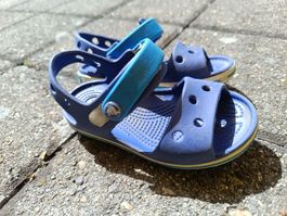 Crocs Badeschuhe/ Sandale, blau, ab 1.-