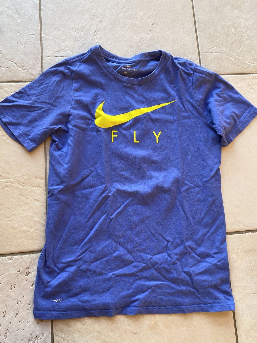 Nike T-shirt: Nike Sporttop – Usato da Bolligen venduto da giu_2gf5