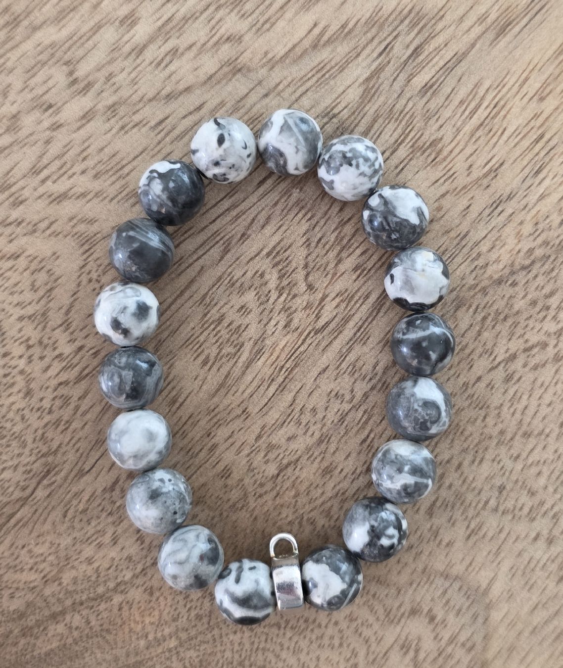 Bracciali & Braccialetti: Armband Stein Perlen Grau Weiss – Usato da Rheinsulz venduto da Gilea 2