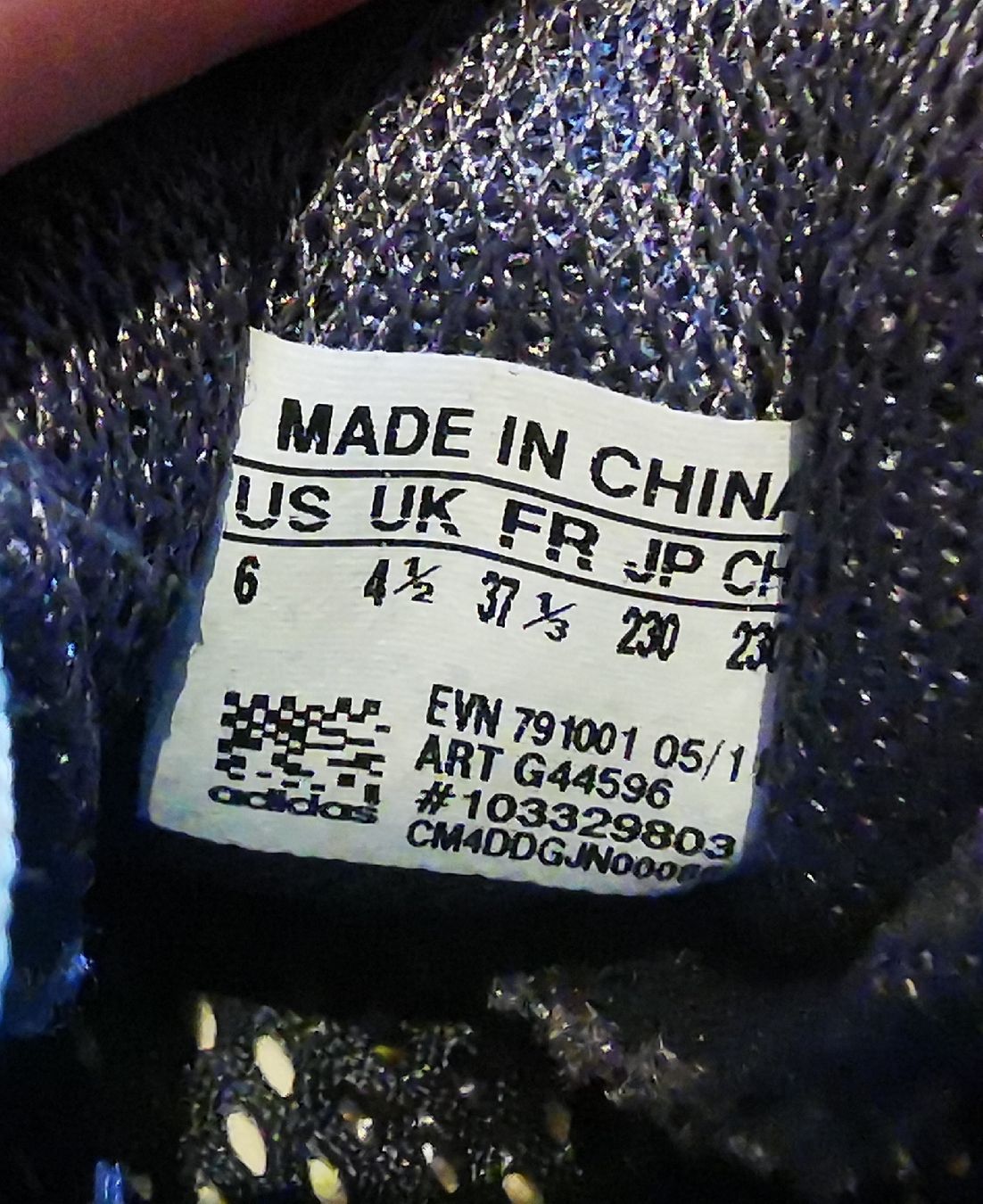 Adidas Chaussures femmes: Schuhe Adidas Grösse 37 1/3 – D'occasion à Süderen par Zauberwuerfel 2
