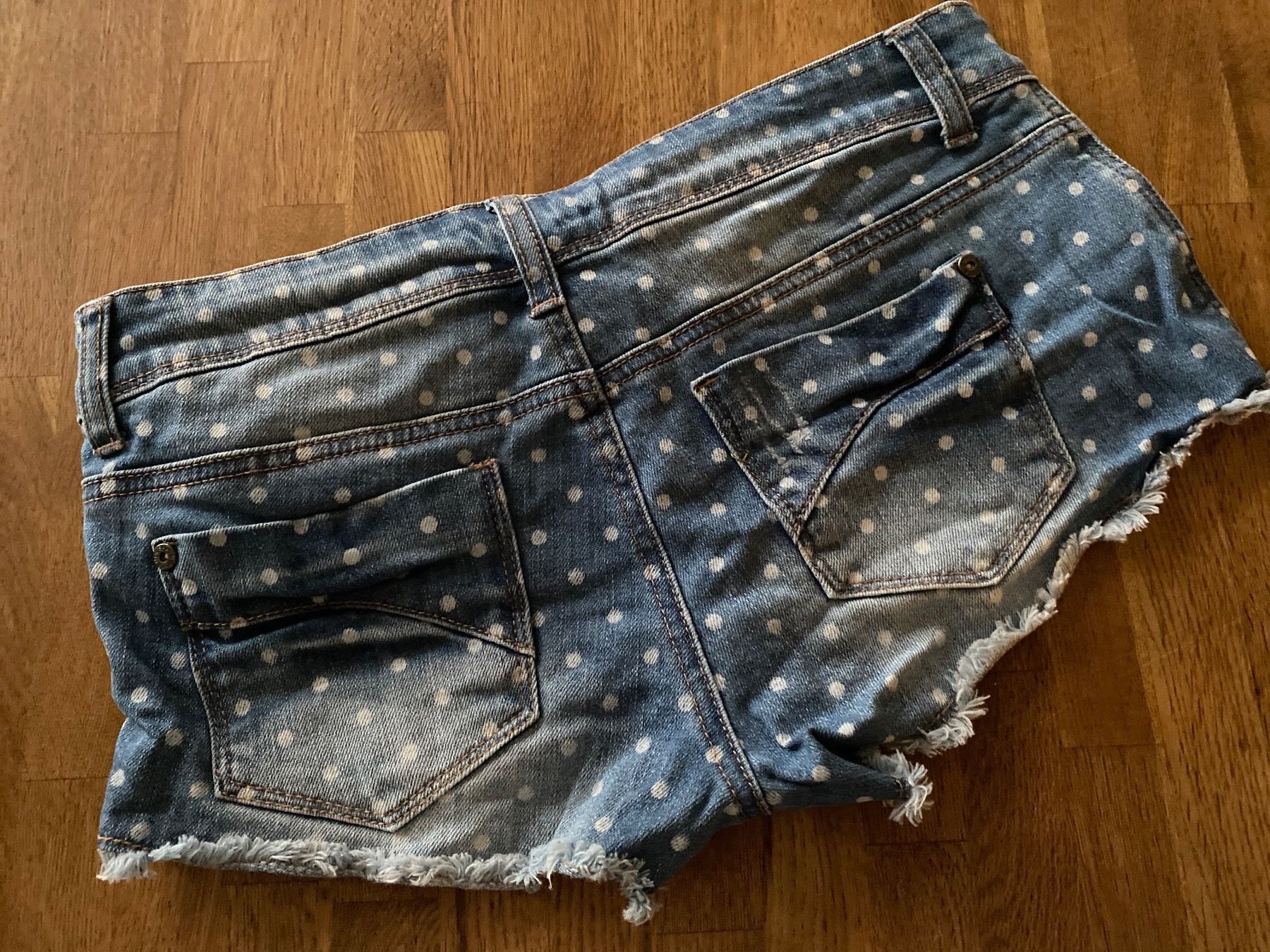 Pantaloni: Coole Shorts, Shorts, 36 – Usato da Krauchthal venduto da Kiddy32 1