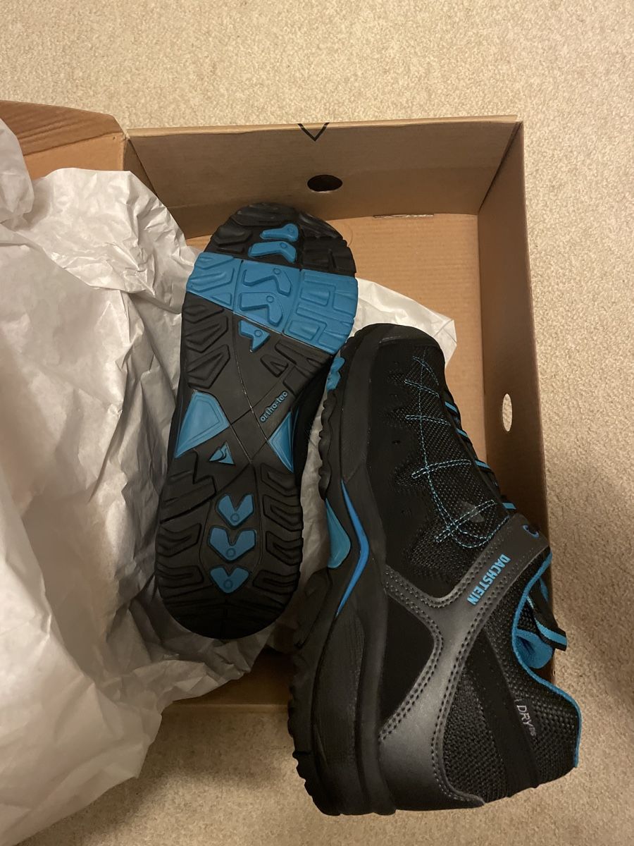 Scarpe da uomo: Dachstein Trekkingschuhe Gr.46, schwarz/blau, neuwertig – Nuovo e nell'imballaggio originale da Bollingen venduto da makenschmuschki 1