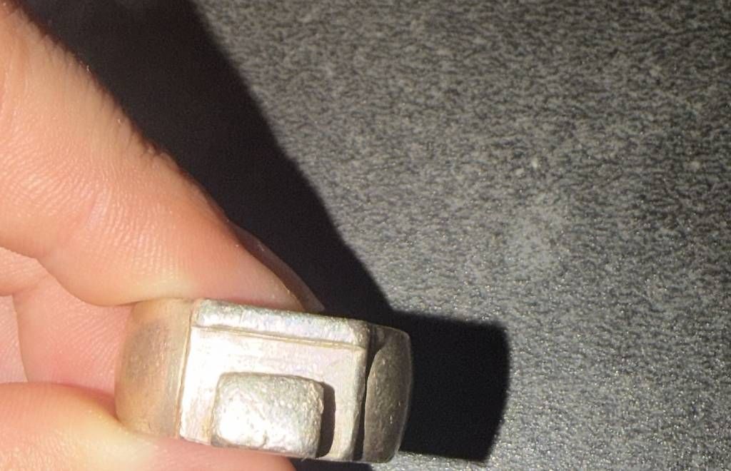 Ringe: Originaler Red Bull Ring mit integriertem Flaschenöffner – Gebraucht aus Chur von michelle_zombori0274 1