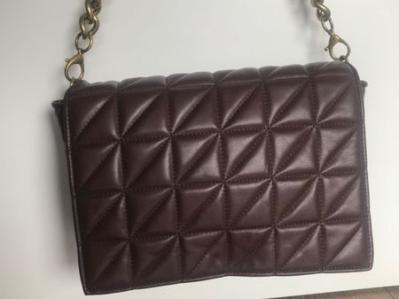 Sac à bandoulière Zara avec chaîne dorée, parfait!