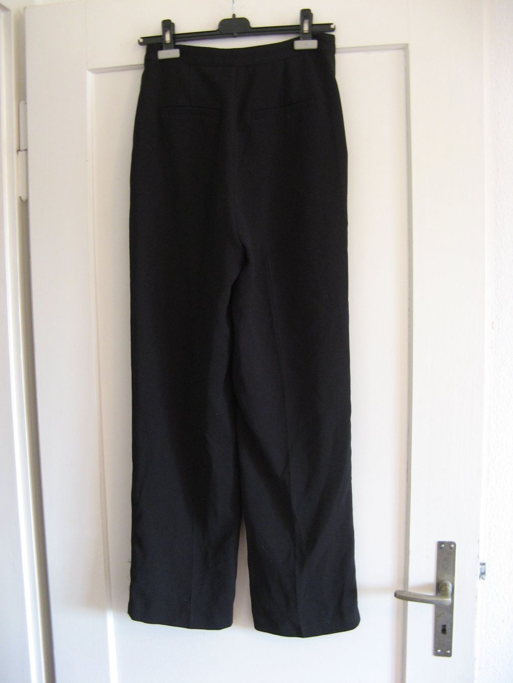 Na-kd Pantaloni: Hose schwarz Gr. 36 Na-kd – Usato da Zürich venduto da apil 3