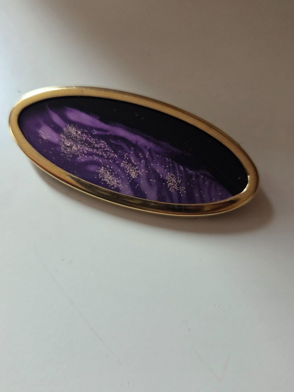 Spille & Fermagli: Brosche Goldfarbiger Modeschmuck – Usato da Weggis venduto da Leeclipse