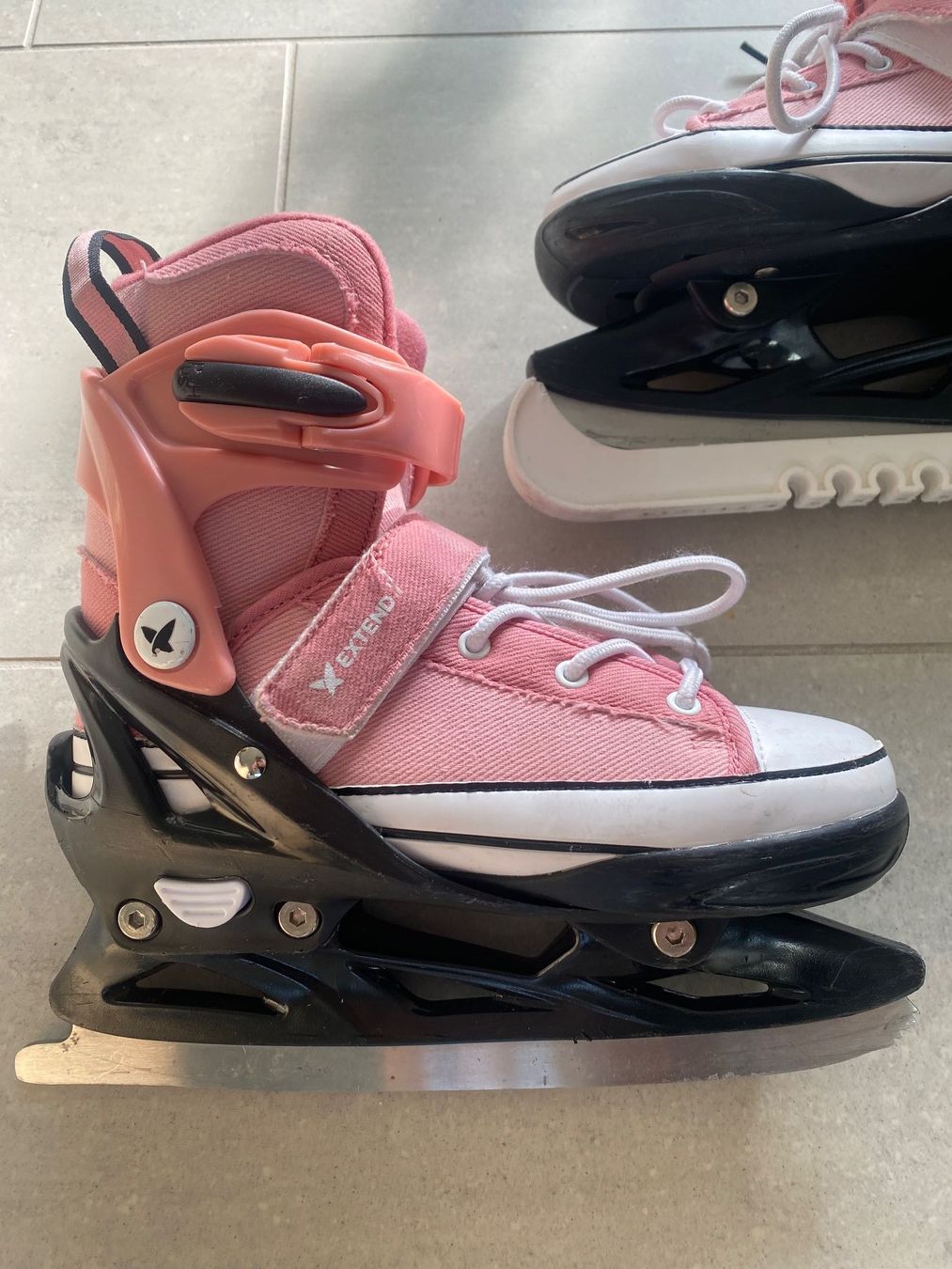 Pattini da ghiaccio: Schlittschuhe EXTEND rosa Converse Style - Grösse 33 - 36 – Usato da Uetikon am See venduto da cristalllina 3