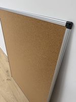 Pinnwand / Korktafel 90 × 120 cm