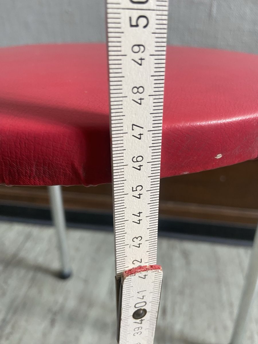 Hocker: Roter Hocker, vintage, top Zustand! – Gebraucht aus Zürich von Unique2400 4