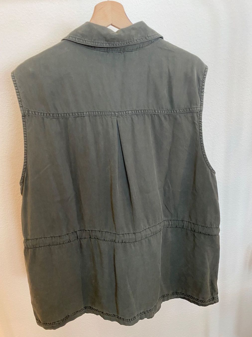 Top: Ulla Popken Weste / Top leicht oliv Gr. 46 / 48 – Nuovo (secondo la descrizione) da Arlesheim venduto da san_w9vr 7