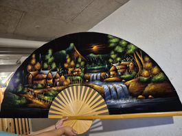 Wandfächer handbemalt Motiv Landschaft Holz Bambus gross
