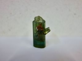 TURMALIN KRISTALL 30.7ct 29.5 x 16 x 11.5 mm NATUR SKULPTUR