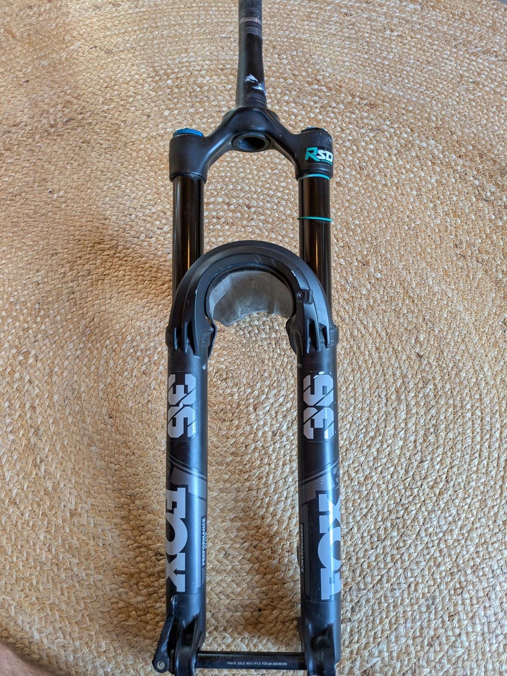 Fox Pezzi di ricambio: FOX 36 - Performance Elite Fit Grip 2 - 160mm – Usato da Prez-Vers-Siviriez venduto da ollie79