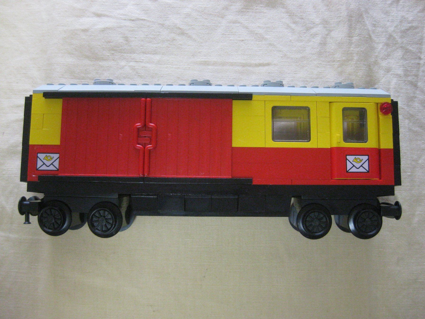 Lego Kit di costruzioni: LEGO 7819 System POST Container Wagen Eisenbahn – Usato da Münchenbuchsee venduto da suisse-schweiz 1