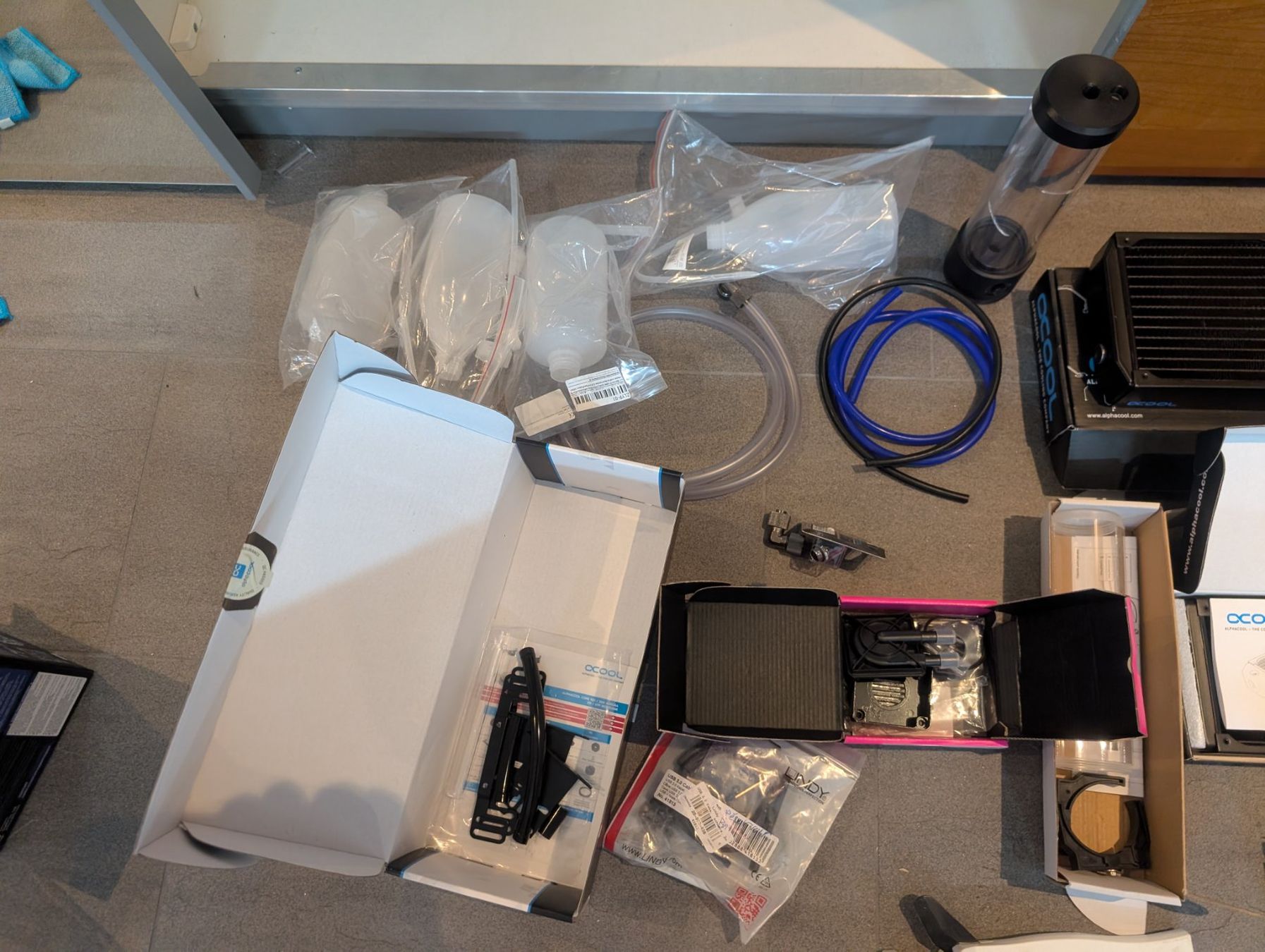 Composants électroniques: Div. Custom Loop Komponenten, Teilweise neu und ungebraucht – D'occasion à Schwarzenegg par Chiesa 5