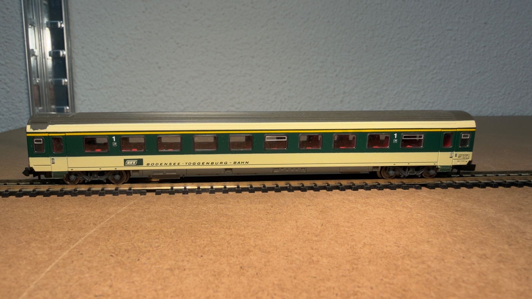 Roco Modellini di ferrovie: Roco Bodensee - Toggenburg - Bahn Spur N – Usato da Schlieren venduto da rat_lq6b 1