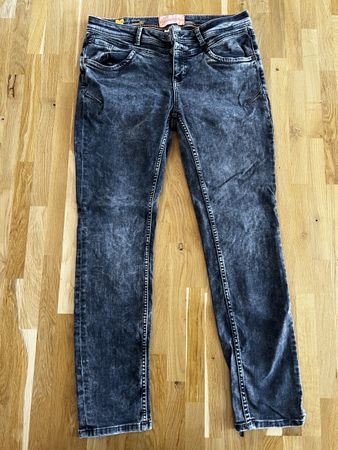 Street One Jeans, Gr. 30/30, Grau, Top Zustand