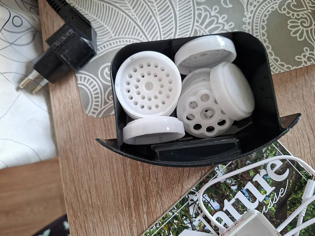 Küchengeräte: À vendre machine à pâte pasta électrique  – Neu und originalverpackt aus Chernex von fib_vsy7 1