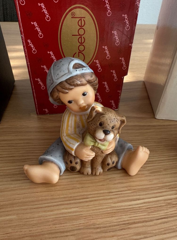 Statuette: Goebel Nina & Marco Junge mit Hund – Usato da Sarmenstorf venduto da Nathaliie_21