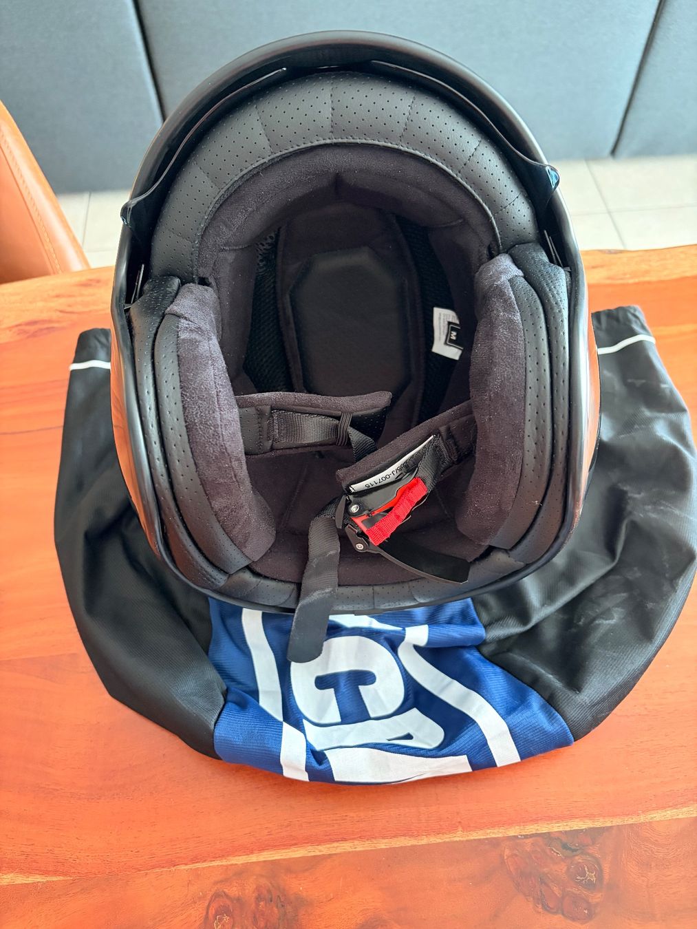 Caschi & visiere: Neuer Helm – Nuovo (secondo la descrizione) da Bronschhofen venduto da hobbykatz 2