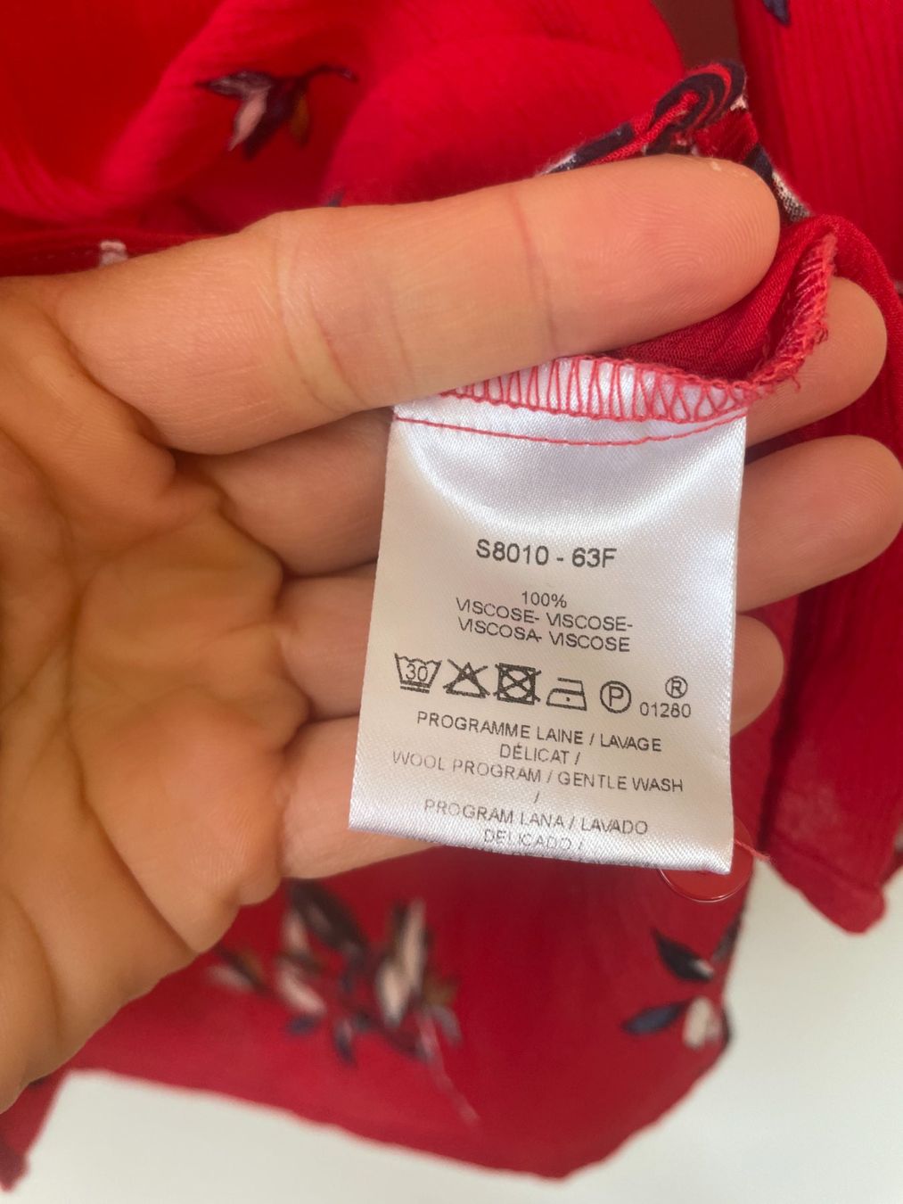 Caroll Blusen: CAROLL Bluse rot mit Blütenmuster, Gr. 36 – Gebraucht aus Neukirch an der Thur von bee88 2