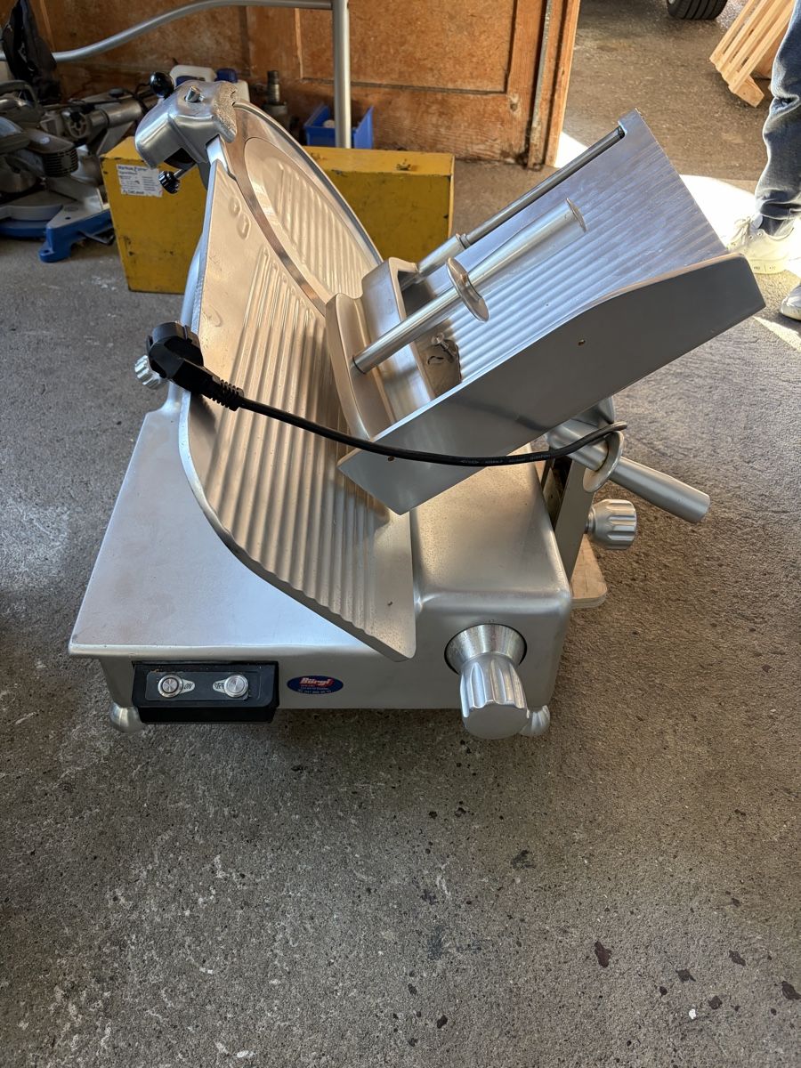 Appareils de cuisine: Fleischschneidemaschine – D'occasion à Steinen par sil_f7xp 2