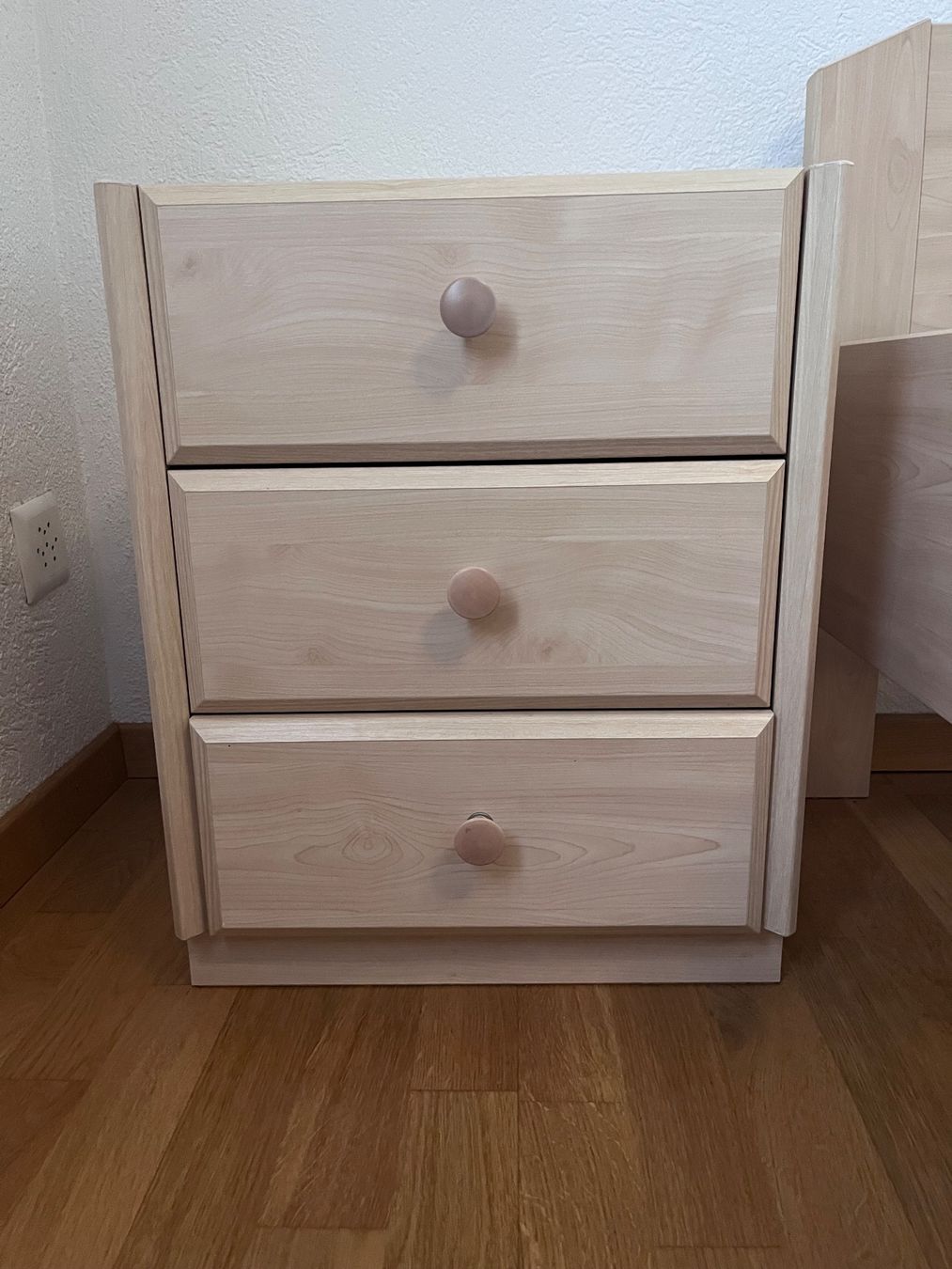 Letti: Bettgestell (Doppel- oder Einzelbett) aus Holz, Top Zustand – Usato da Schlieren venduto da ver_k2gs 3