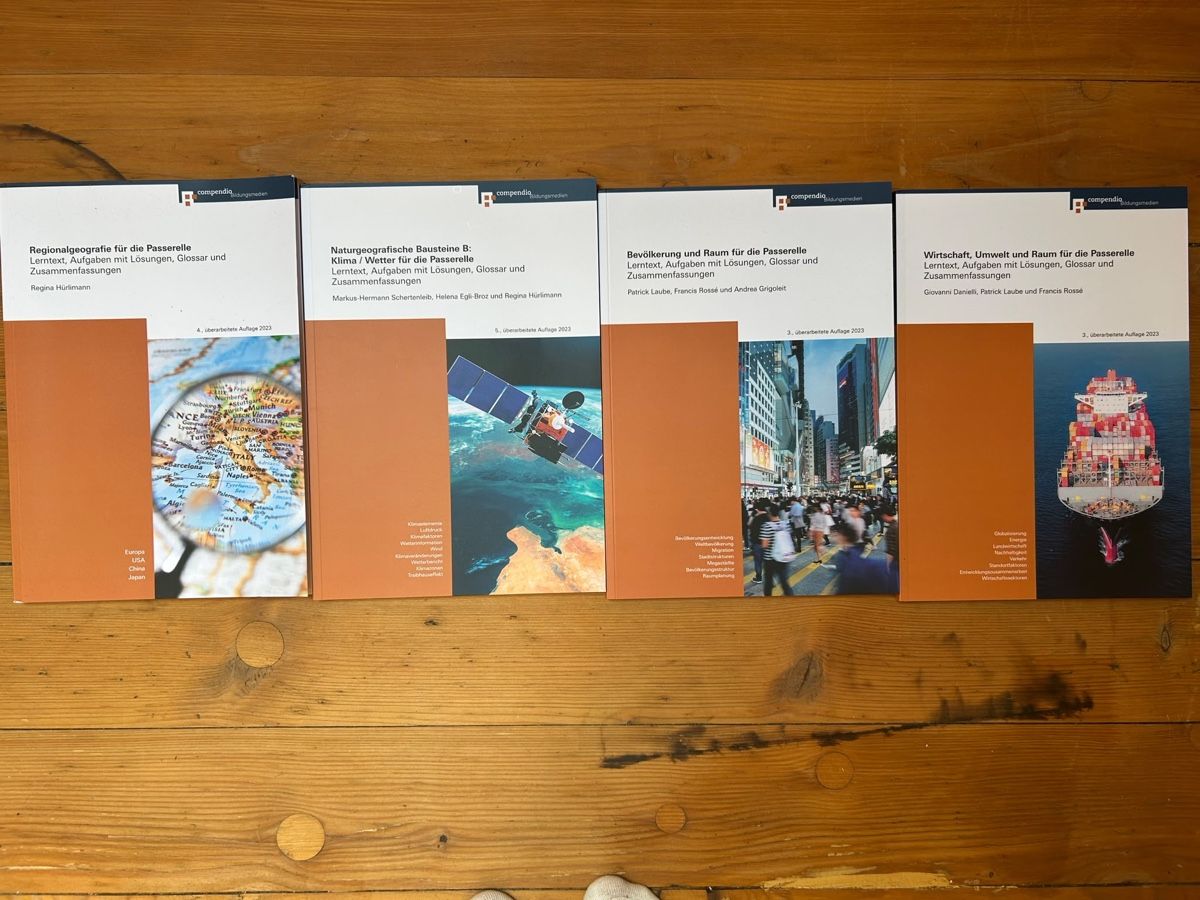 Livres: Passerelle Schulbücher  – D'occasion à Aarau par Meter05
