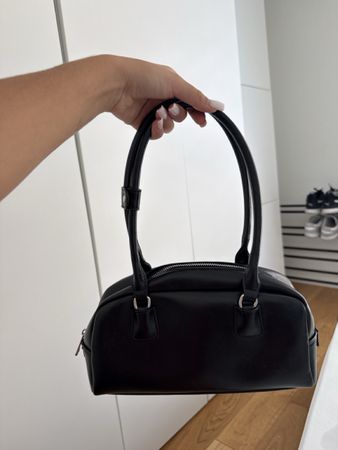 Hand bag